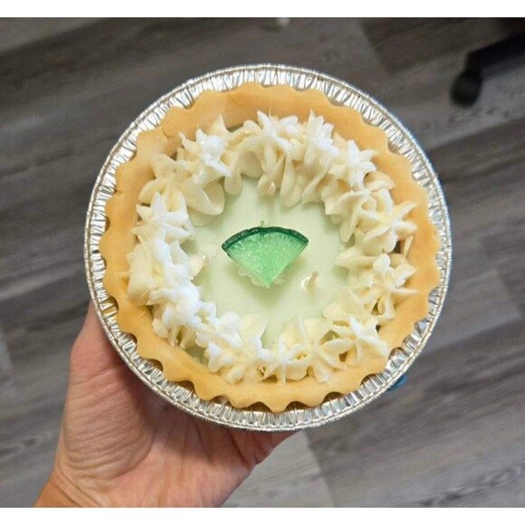 Keylime Pie candle - Picture 2 of 3